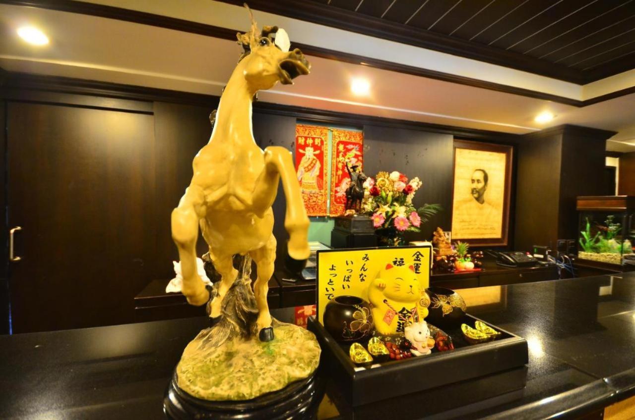 The Heritage Sathorn Suite Hotel Bangkok Exteriör bild