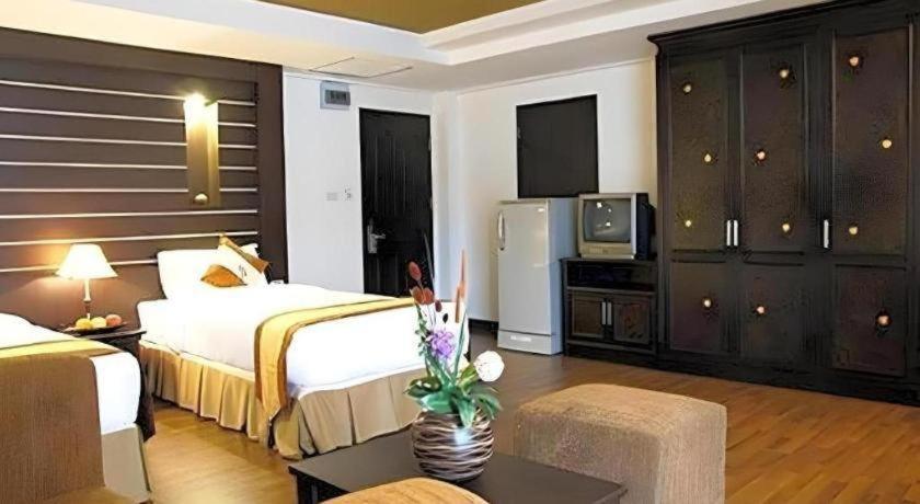 The Heritage Sathorn Suite Hotel Bangkok Exteriör bild