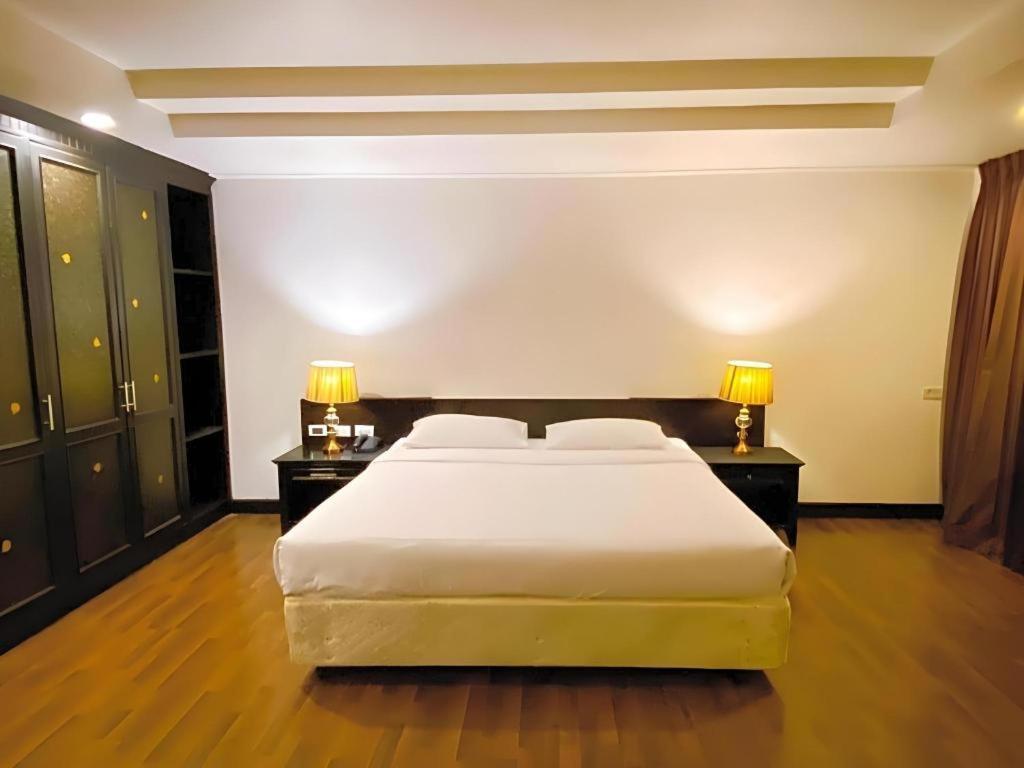 The Heritage Sathorn Suite Hotel Bangkok Exteriör bild